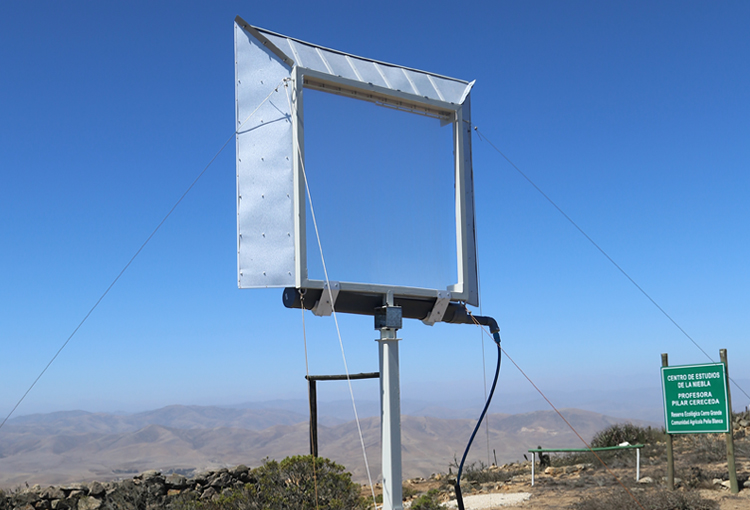 proyecto atrapaniebla en coquimbo producto agua potable y agua para riego.